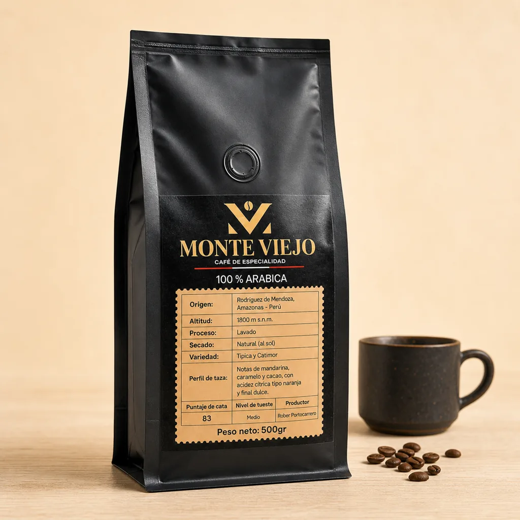Bolsa Monte Viejo junto a una taza de café
